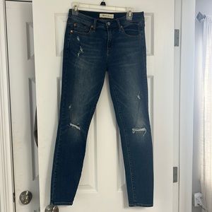 Gap skinny distressed style jeans in medium blue wash size 29 Regular in length.